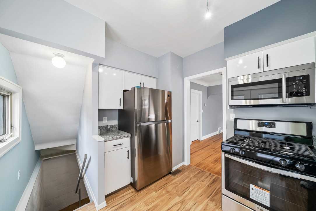 2413 Montclair Ave #1 - Photo 5 of 27