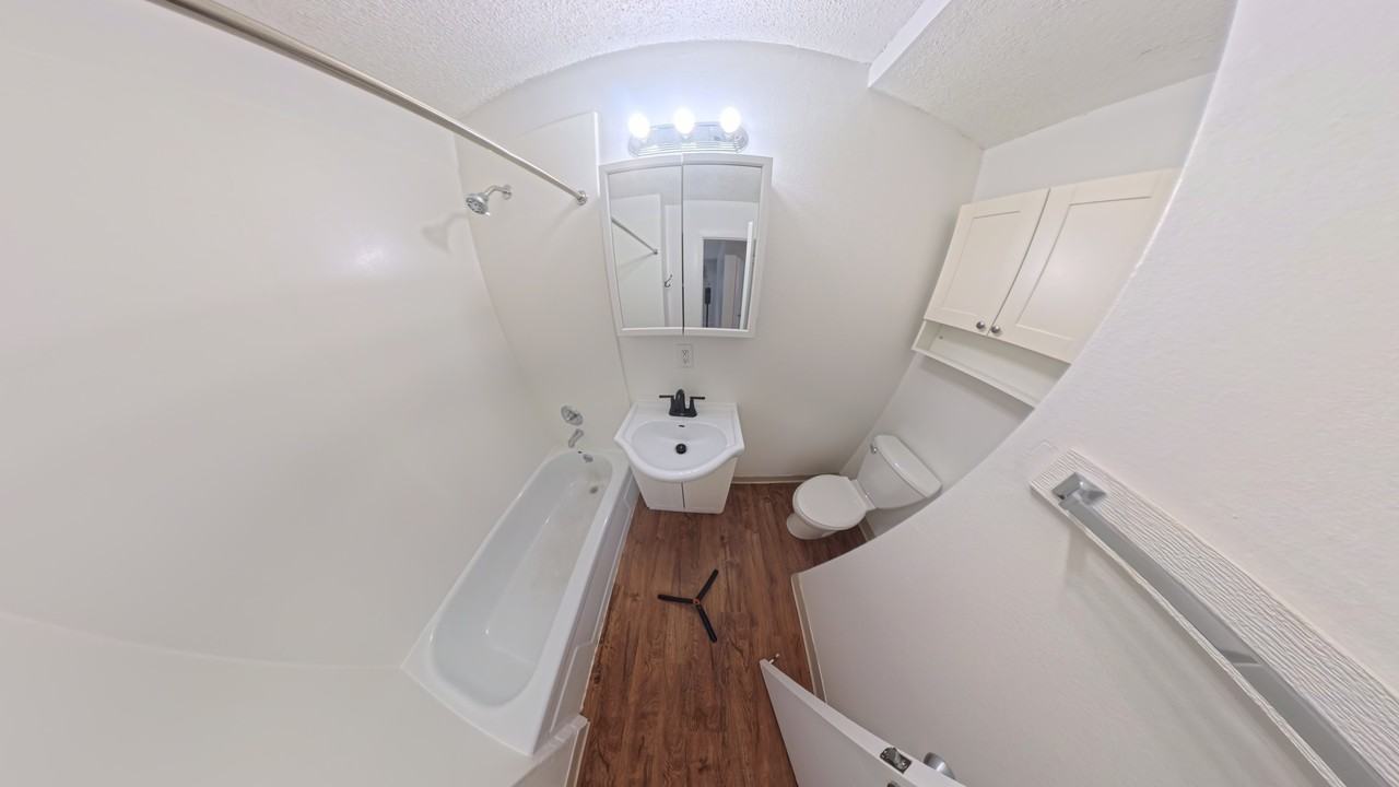 310 Northwest Chapel Drive - Photo 4 of 9