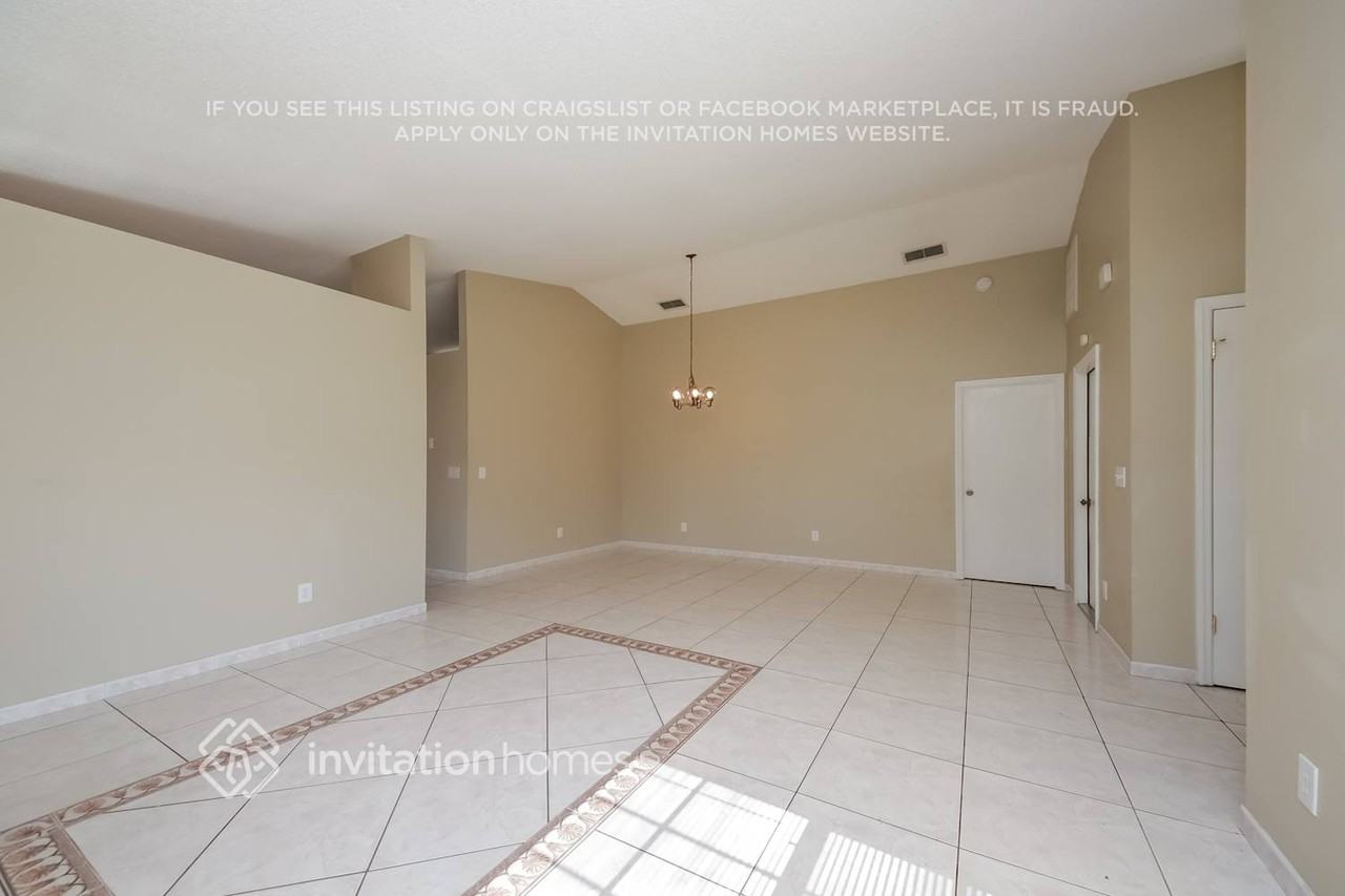 1422 Coldwater Ct - Photo 4 of 18