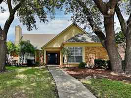 featured image of 2107 Stonegate Dr