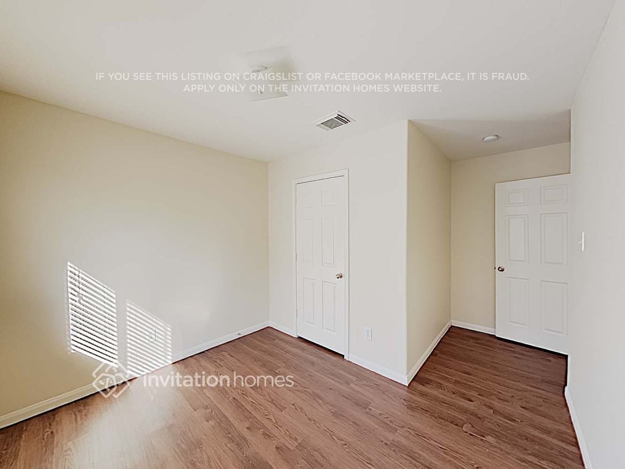 6002 Deep South Dr - Photo 4 of 12