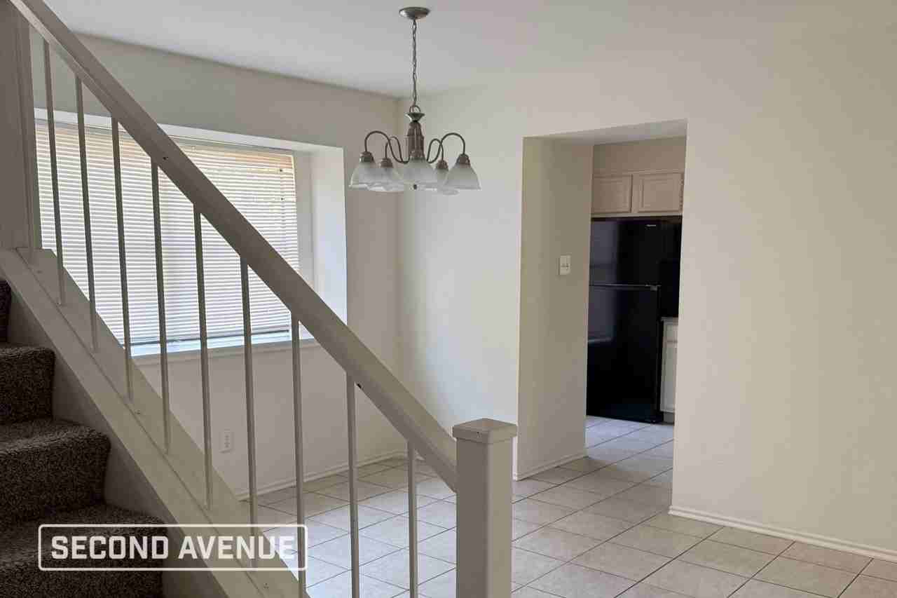 1238 Berrystone Trl - Photo 4 of 16