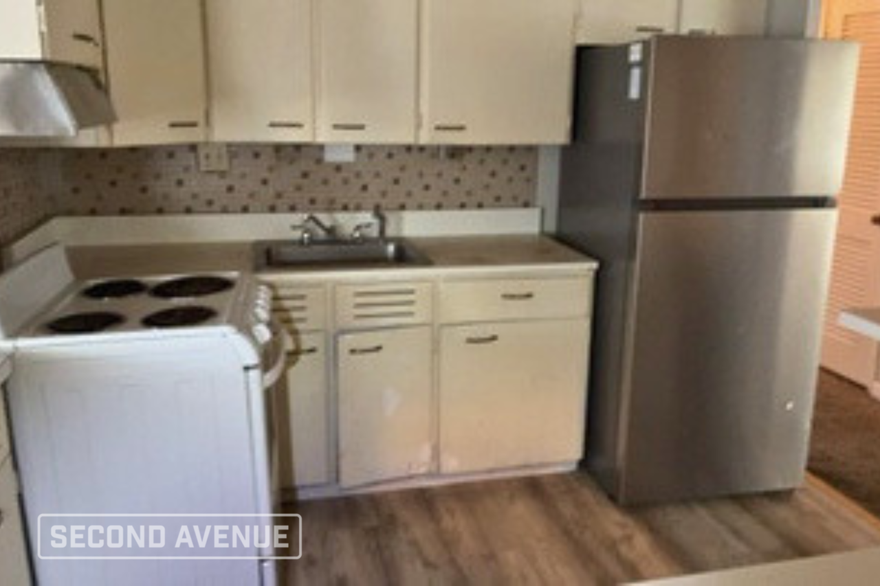 9709 Duke Dr - Photo 3 of 7