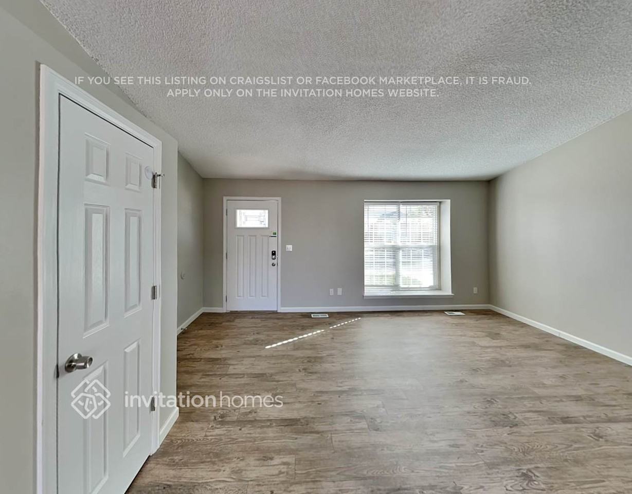 5829 S Perth Pl - Photo 5 of 20