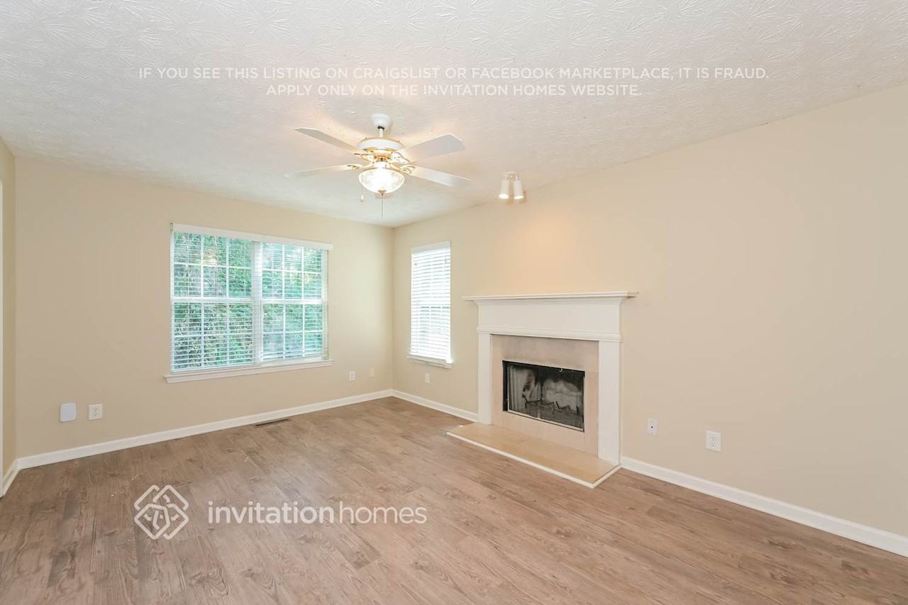559 Michael Cir - Photo 5 of 19