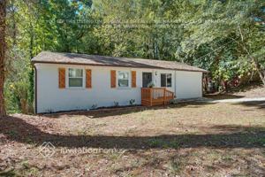 featured image of 3590 Collier Dr Nw
