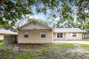 featured image of 2843 N Bermuda Ave