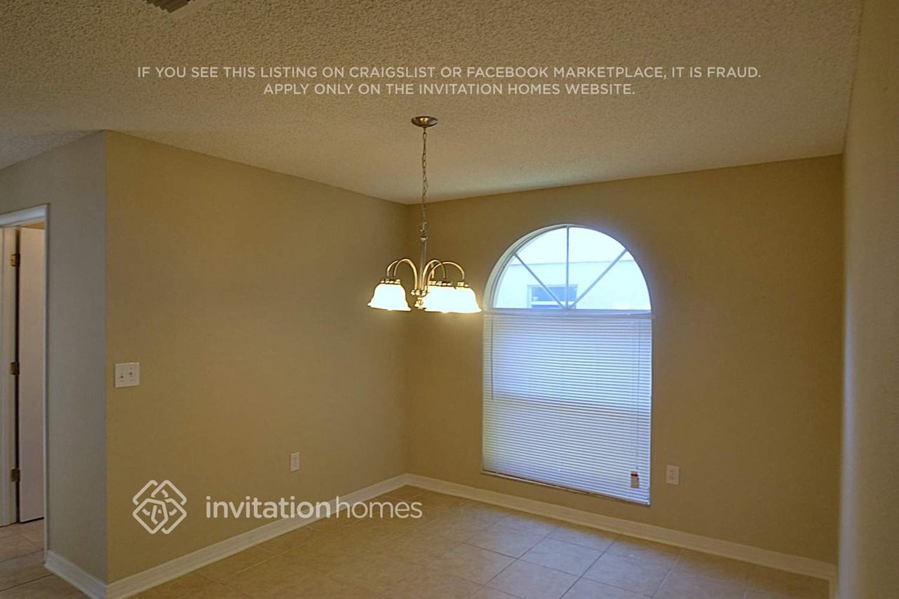 708 46th St E - Photo 4 of 8