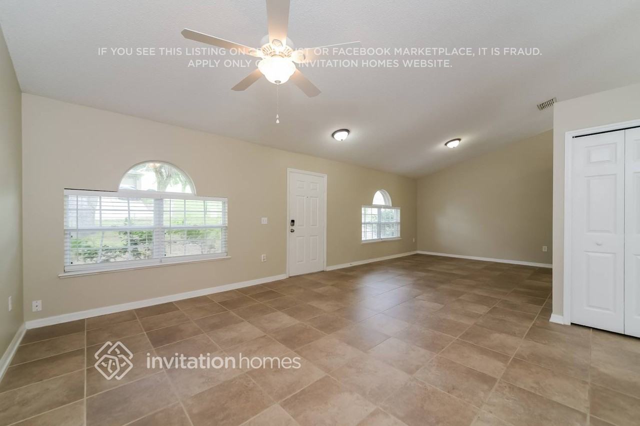 912 Jayhil Dr - Photo 4 of 17
