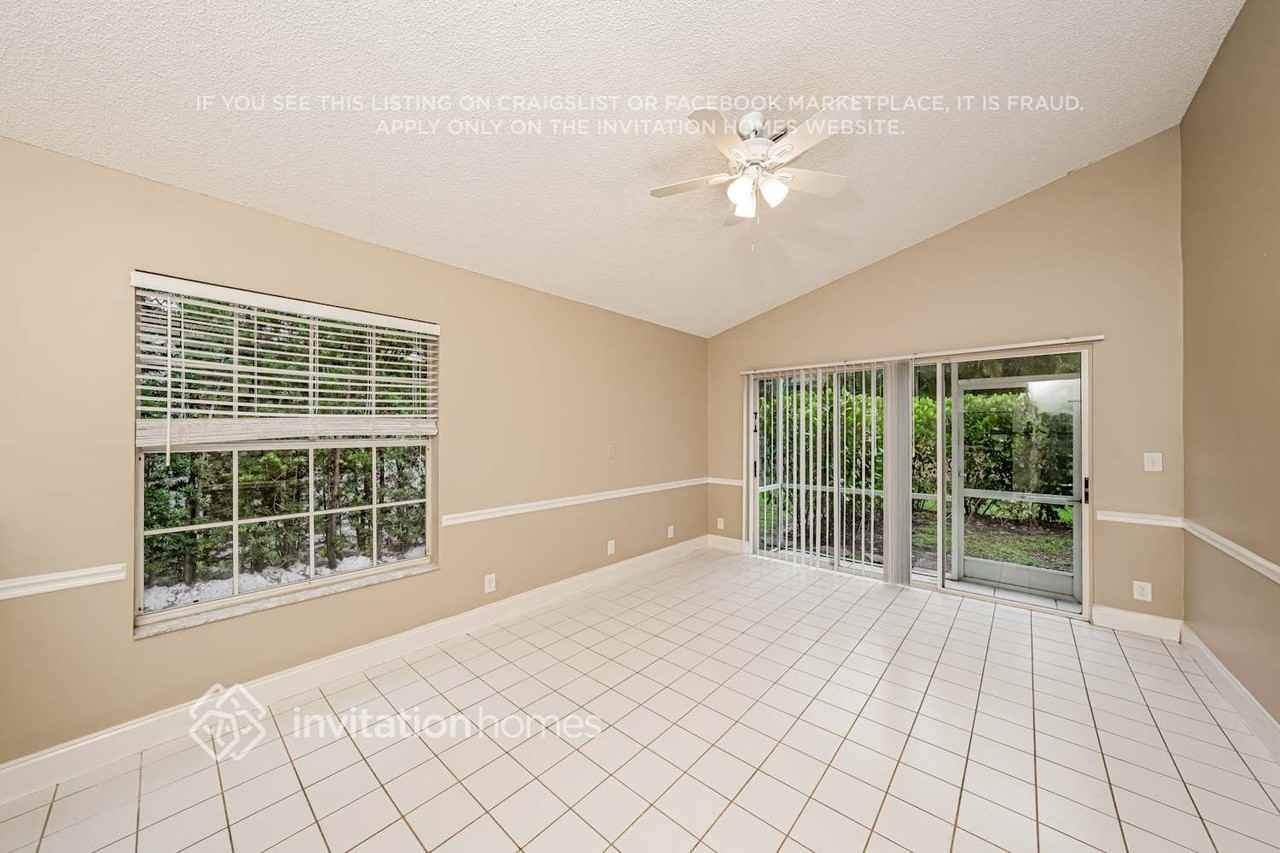 1320 Sw 18th St - Photo 3 of 16
