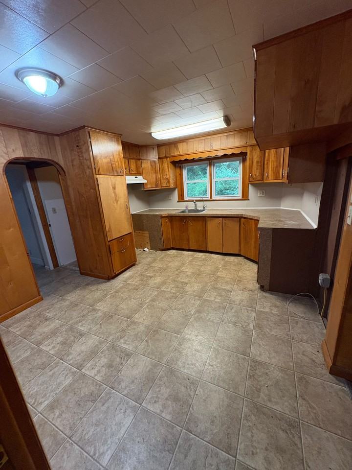 327 Greenwood Ave #1 - Photo 6 of 8