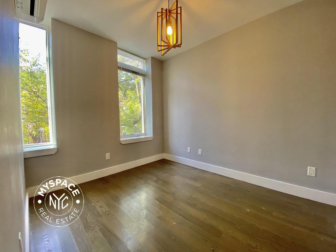 484 Harman St #2B - Photo 4 of 6