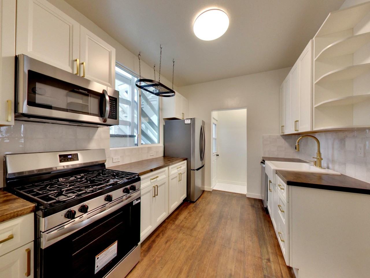 728 Page St #4