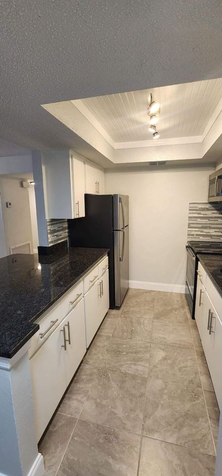 Citadel Apartments of Sarasota - Photo 4 of 11