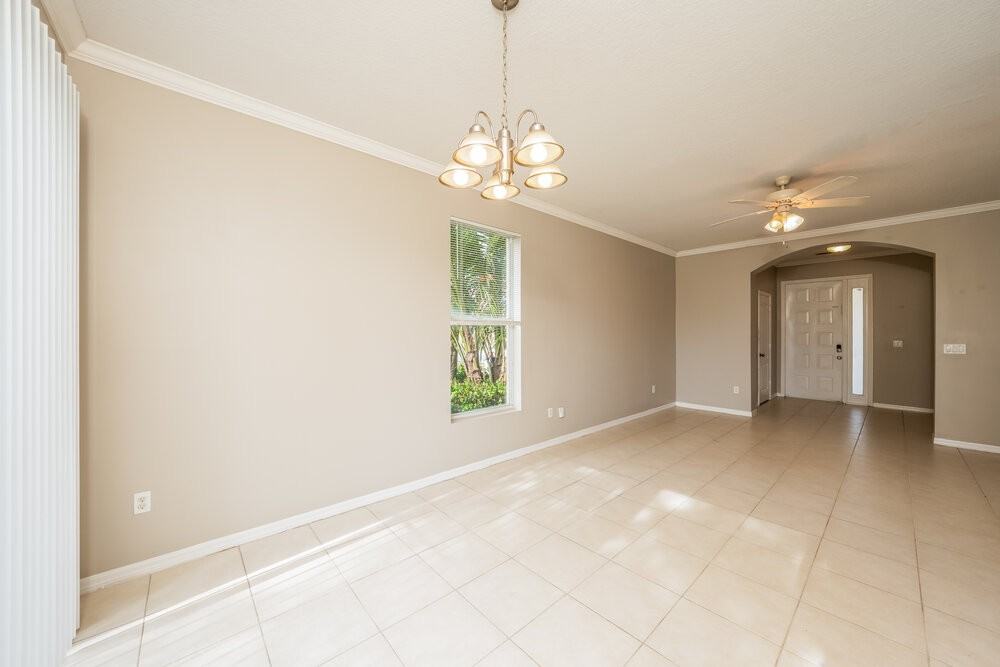 424 Rainbow Springs Ter - Photo 5 of 17