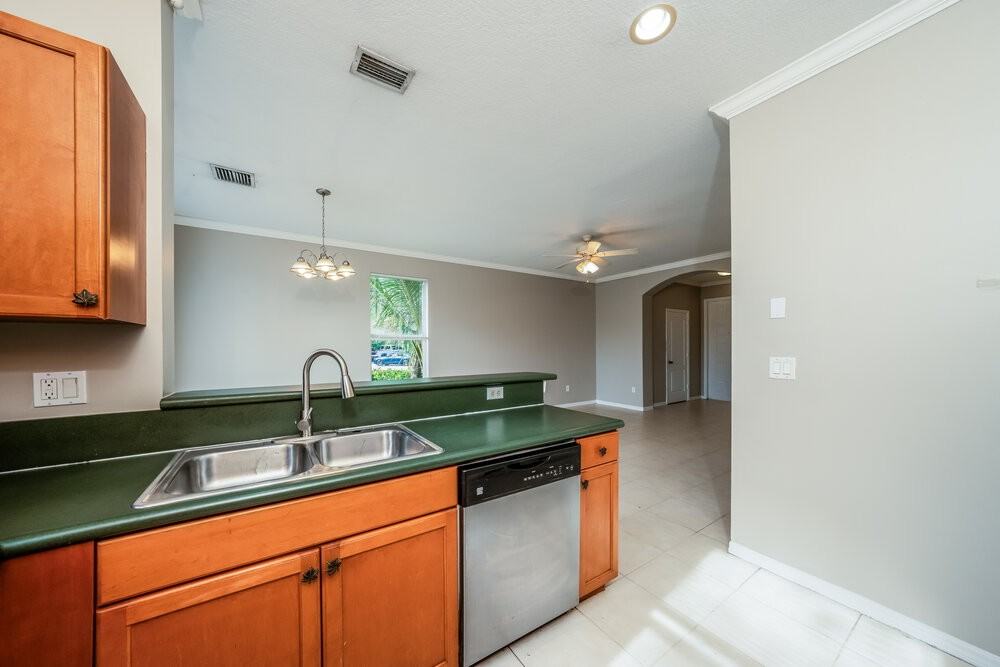 424 Rainbow Springs Ter - Photo 7 of 17
