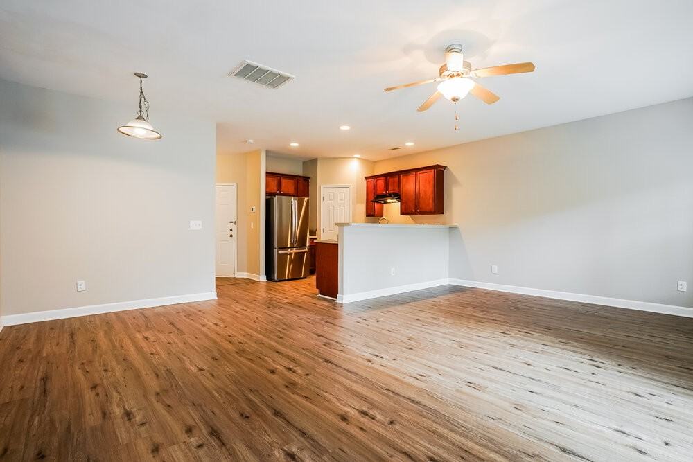 2545 Spring Oaks Way - Photo 4 of 17