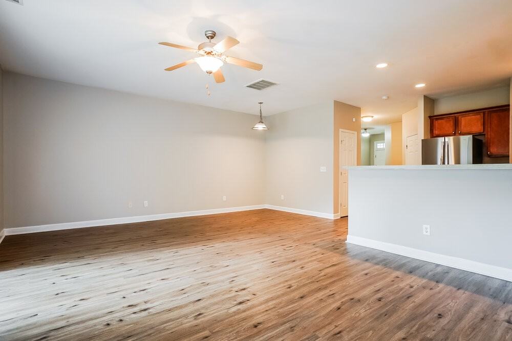 2545 Spring Oaks Way - Photo 5 of 17