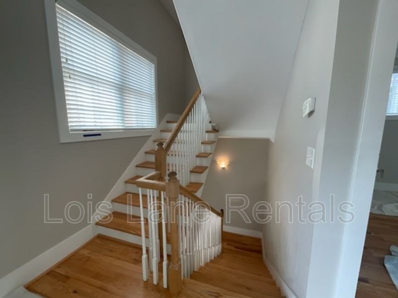 35 Hillary Ct - Photo 7 of 15