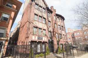 featured image of 5516 N Kenmore Ave #403