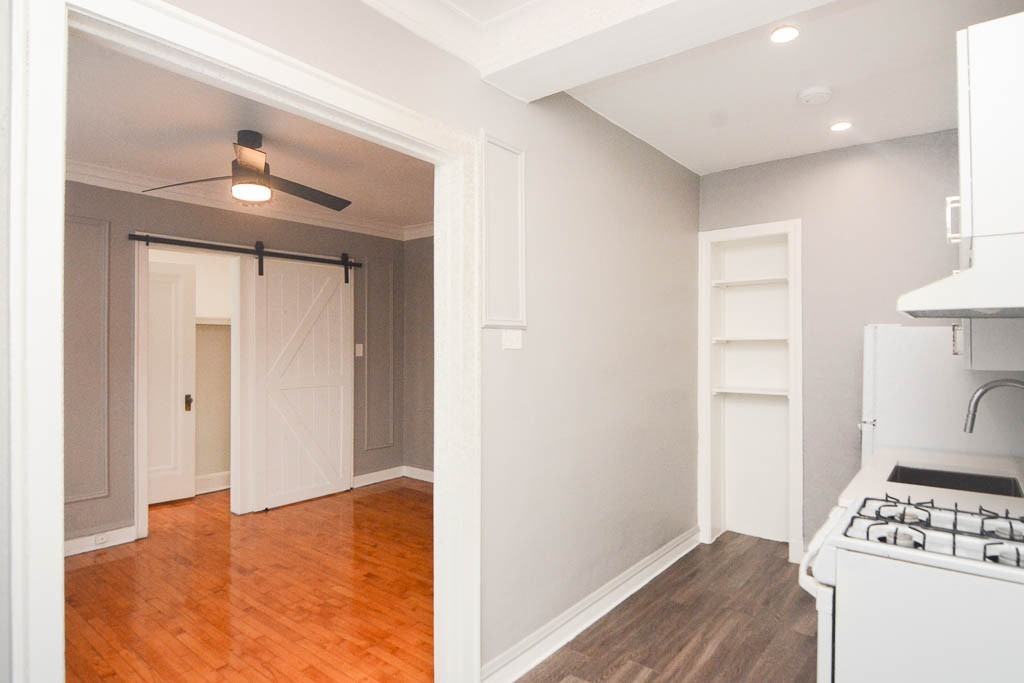 5516 N Kenmore Ave #403 - Photo 6 of 20