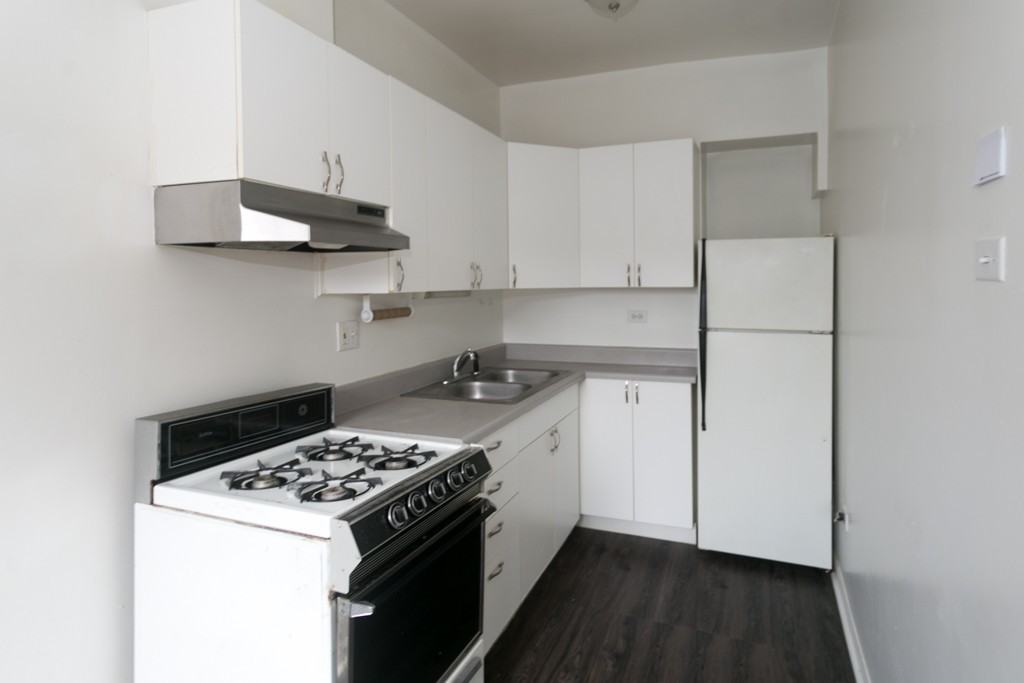 5516 N Kenmore Ave #404 - Photo 2 of 13