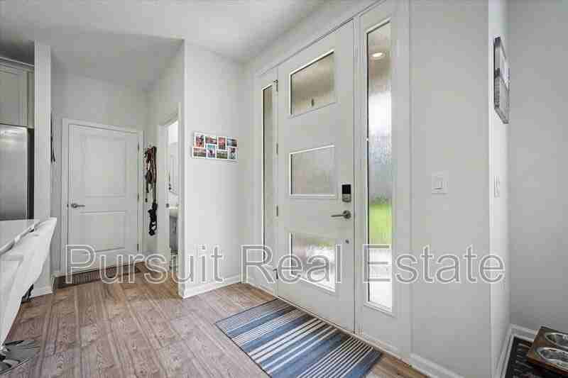 11150 Minnetta Ct - Photo 7 of 33