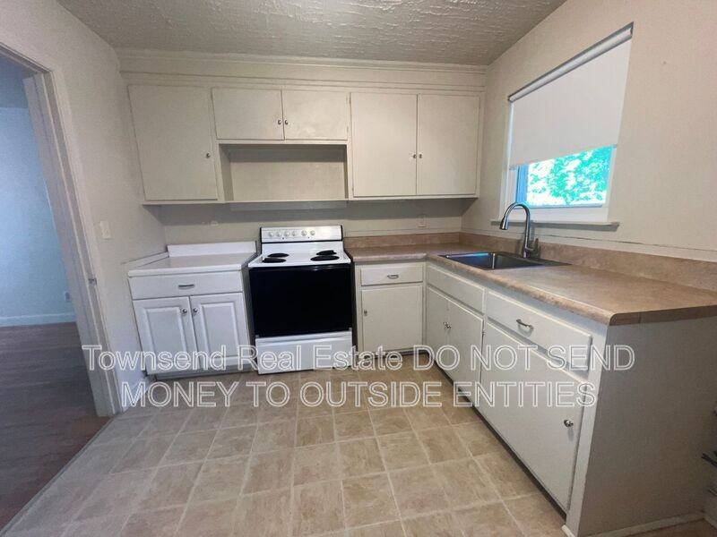 507 Martine Rd #3 - Photo 4 of 9
