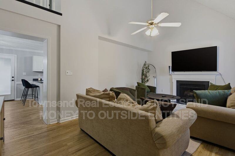 2130 Hull Rd - Photo 6 of 41