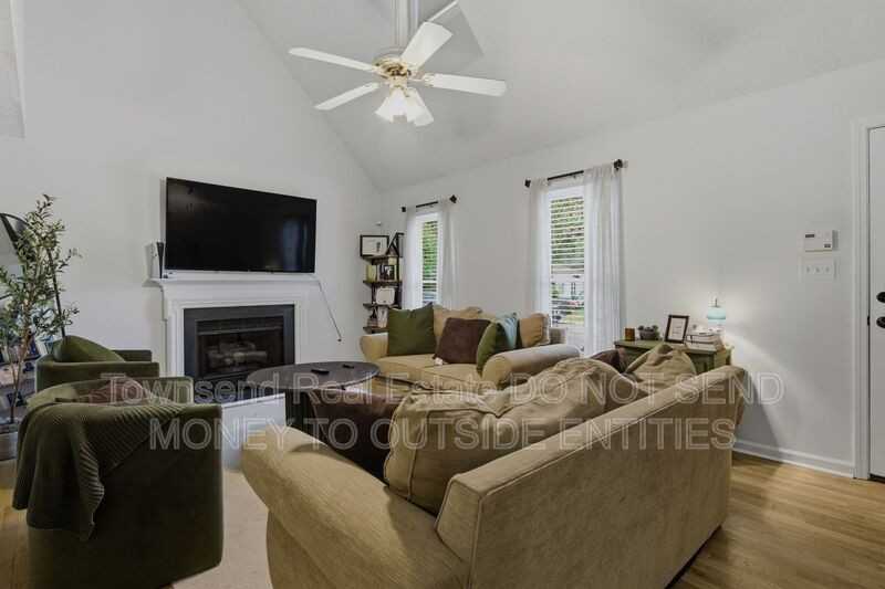 2130 Hull Rd - Photo 7 of 41