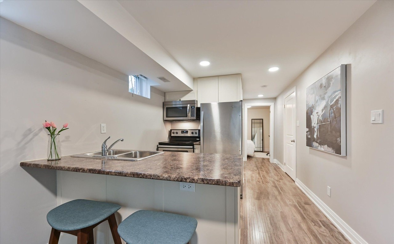 2833 Saint Clair Avenue East - Photo 5 of 9