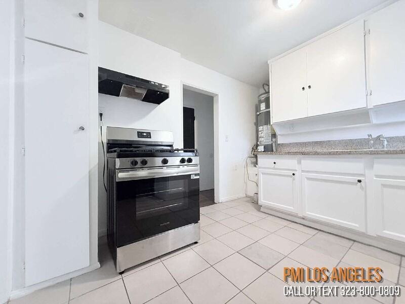928 E 102nd St - Photo 7 of 40