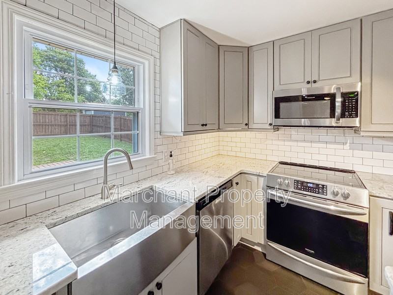 809 Butler Springs Rd - Photo 7 of 19