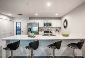 featured image of 2413 N Tamiami Trl