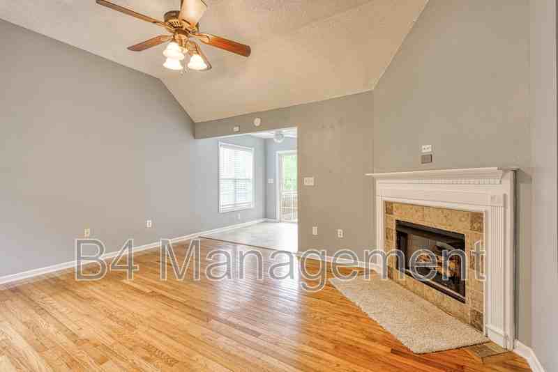 208 Cotton Creek Dr - Photo 4 of 32