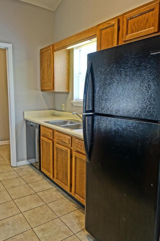 13916 Sandhurst Dr Sw - Photo 4 of 21