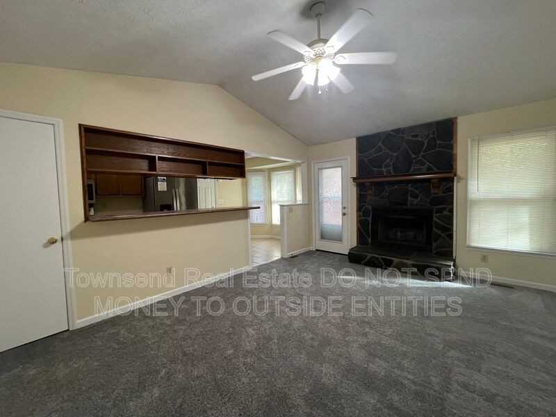 5038 Linton Hall Rd - Photo 4 of 13