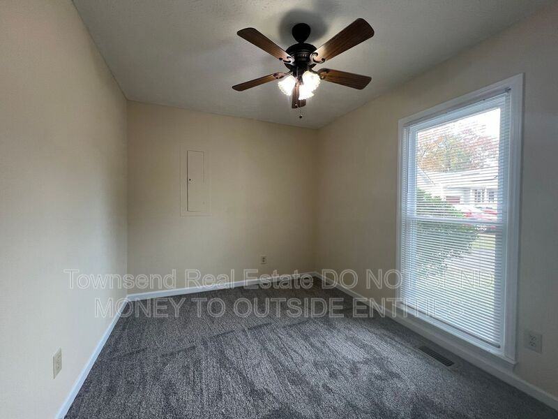 5038 Linton Hall Rd - Photo 6 of 13