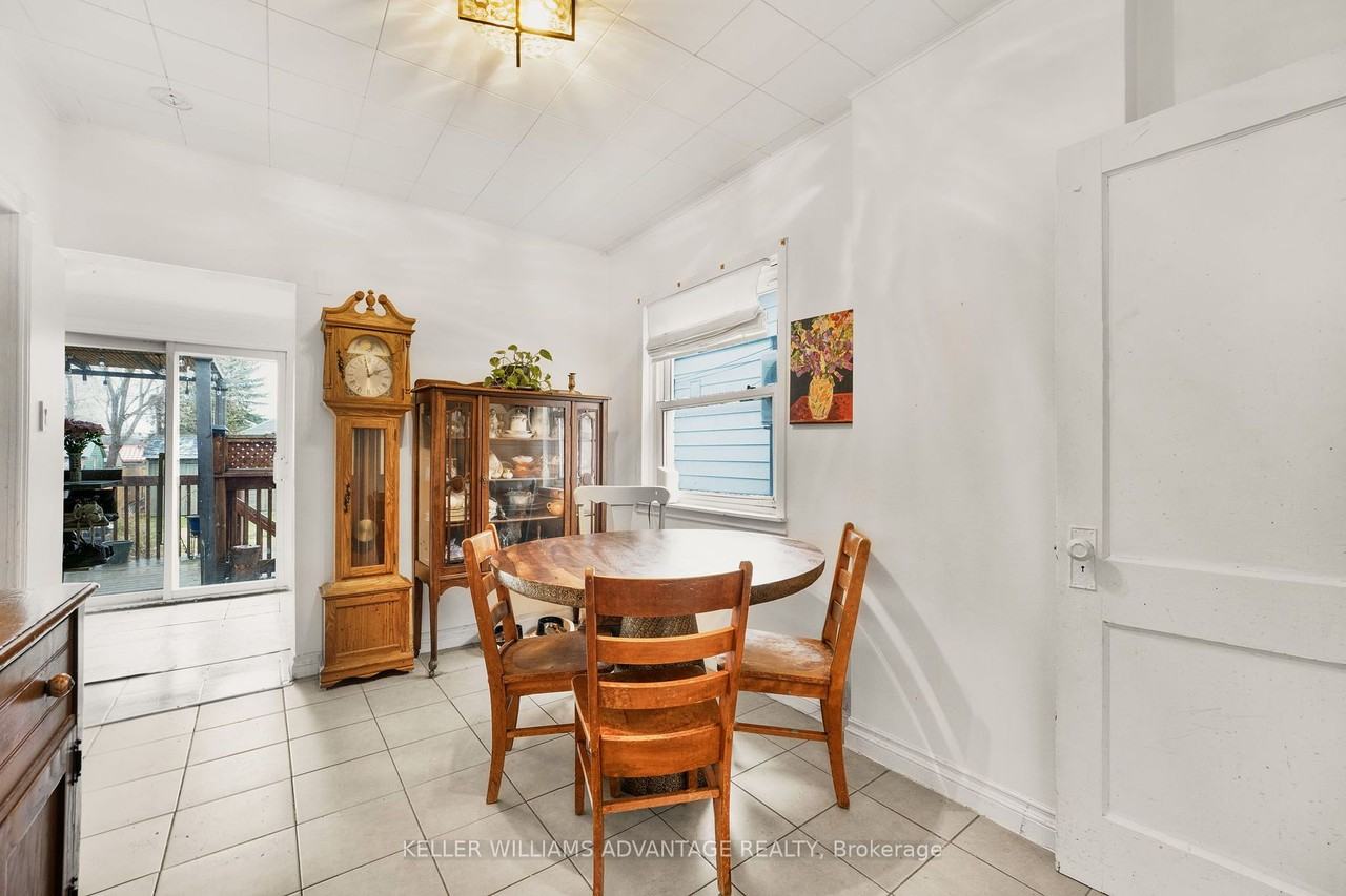 155 Royal York Road - Photo 6 of 8