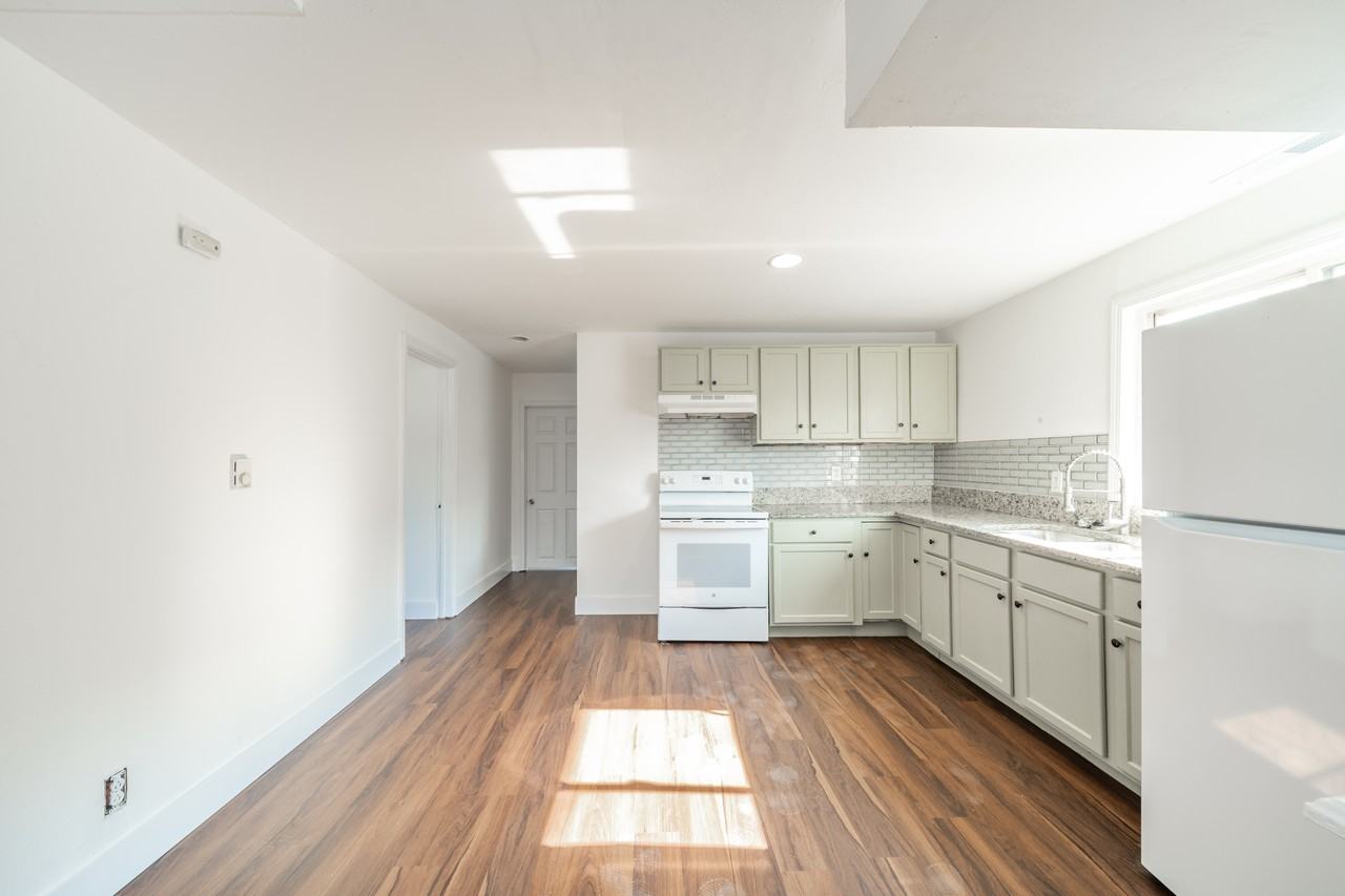1701 Fletcher Avenue - Photo 4 of 15