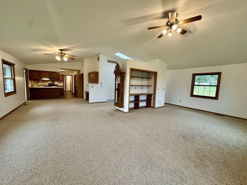 3610 Alburnett Rd - Photo 3 of 29