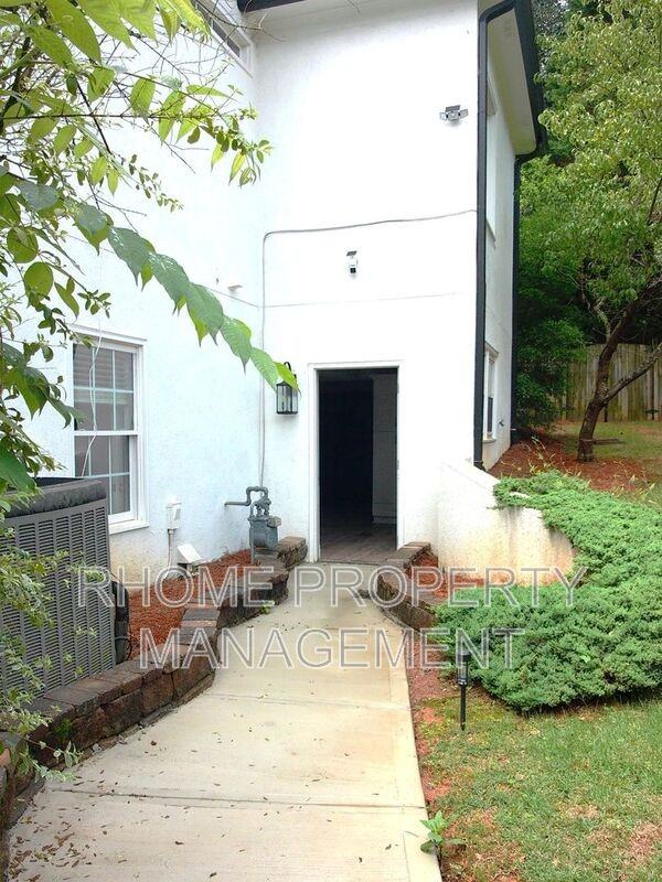 1115 Cockrell Ct Nw - Photo 4 of 35