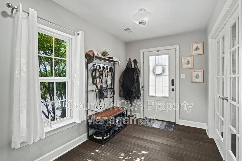 2910 Pinebrook Rd - Photo 2 of 33