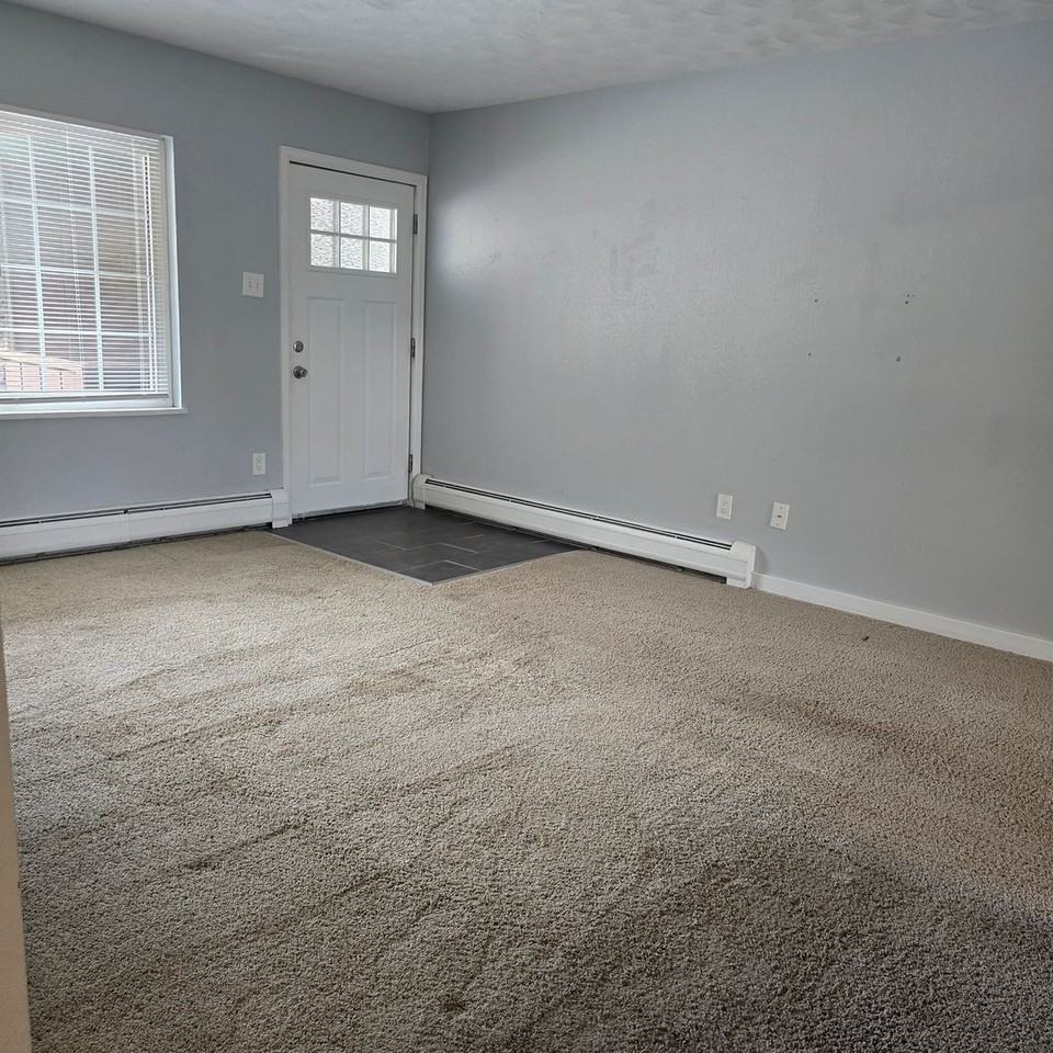 402 11th St #6 - Photo 3 of 11