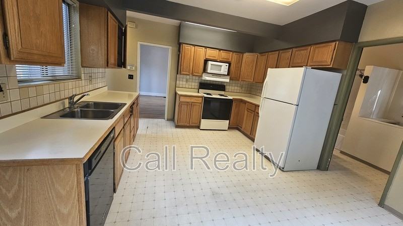 350 E 10th Ave - Photo 7 of 22