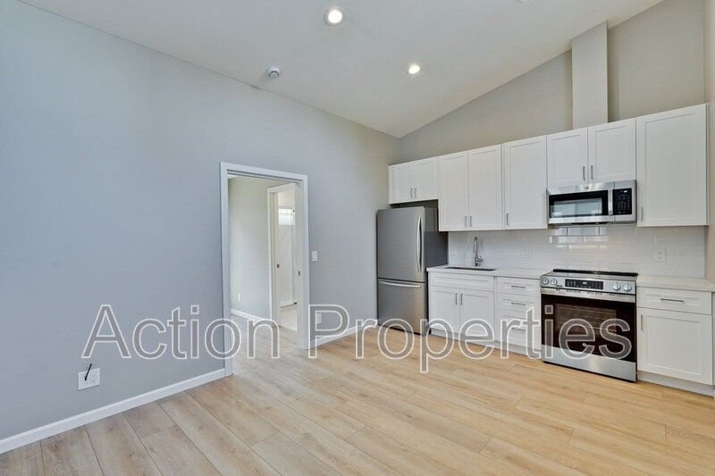 368 Camille Ct - Photo 3 of 19