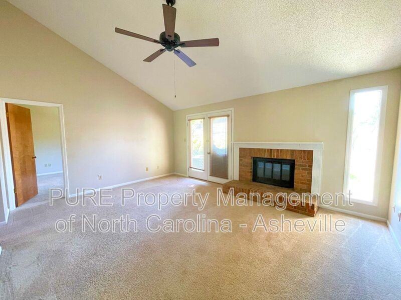 11 Elderberry Ln #B - Photo 2 of 15