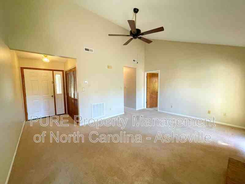 11 Elderberry Ln #B - Photo 3 of 15