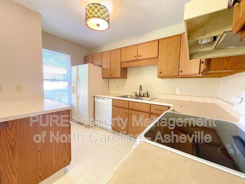 11 Elderberry Ln #B - Photo 4 of 15