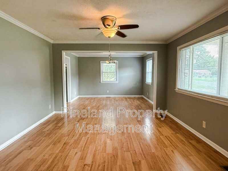 6151 Wynnwood Dr - Photo 4 of 21